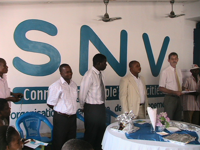 staff dirigeant de SNV Bas-Congo/infobascongo