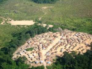 vue aerienne d'un village du Bas-Congo/infobascongo