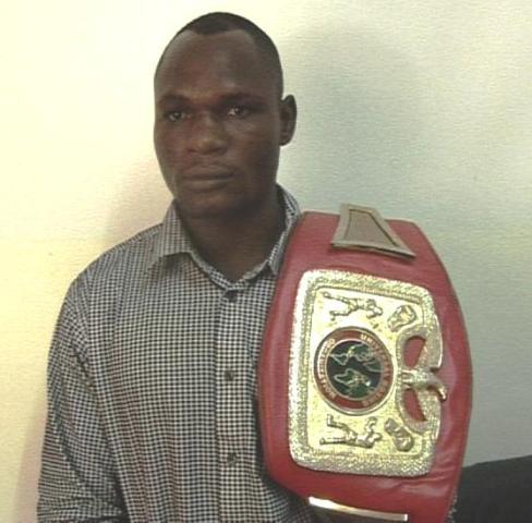 Sport : le boxeur Sadiki du Bas-Congo, champion de Shark 11