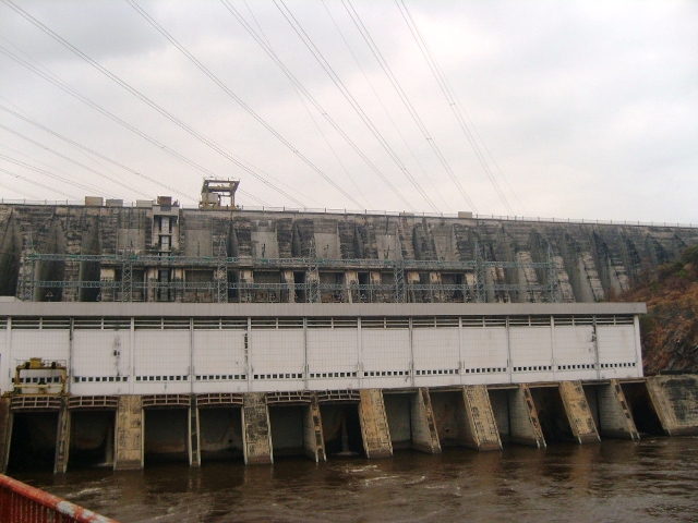 Bas-Congo : Inga : la situation des eaux du fleuve Congo au barrage s’améliore