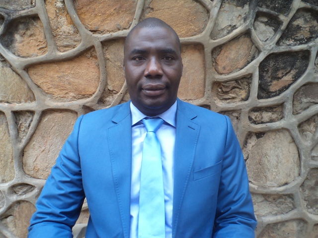 Interview : les autorités invitées à une gestion rationnelle des ressources pour éviter l’émigration des congolais