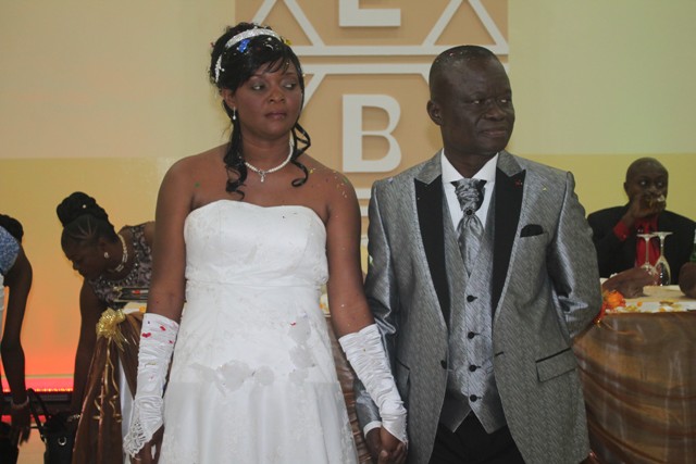 Page Rose: Goderoid Buiti prend pour épouse Théthé Mabondo