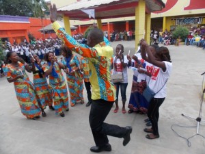 Les enseignants de l'école Mansianga en fête à Matadi/Infobascongo