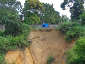 Erosion à Mbanza-Ngungu au Kongo central sur la nationale numéro 1 Matadi-Kinshasa