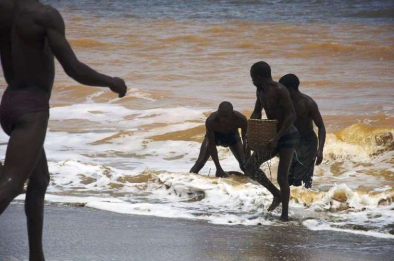 L’Angola capture trois embarcations congolaises en haute mer