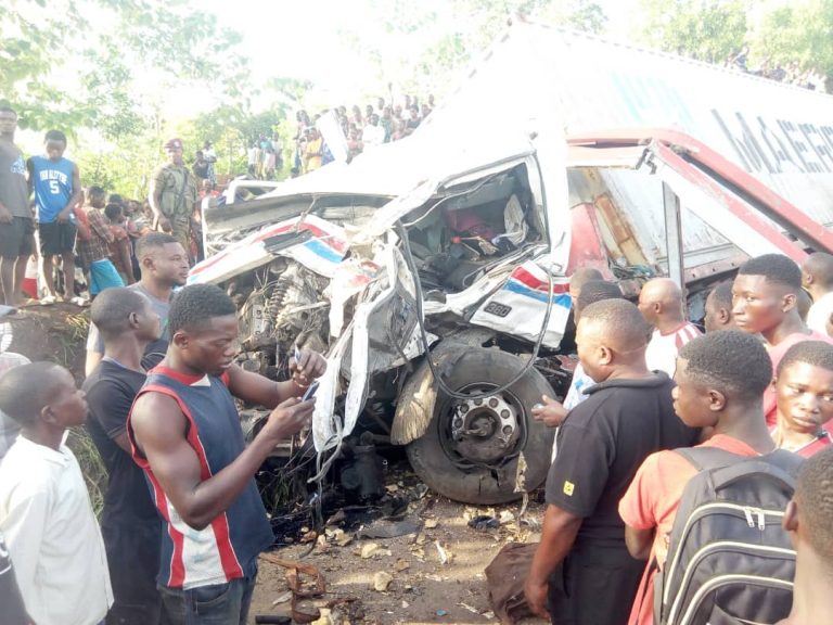 Cinq morts dans un accident de la route à Mbanza-Ngungu